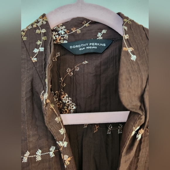 Dorothy Perkins Brown Embroidered Blouse Size UK 12/US 14 - Fitted & Elegant - Picture 3 of 8